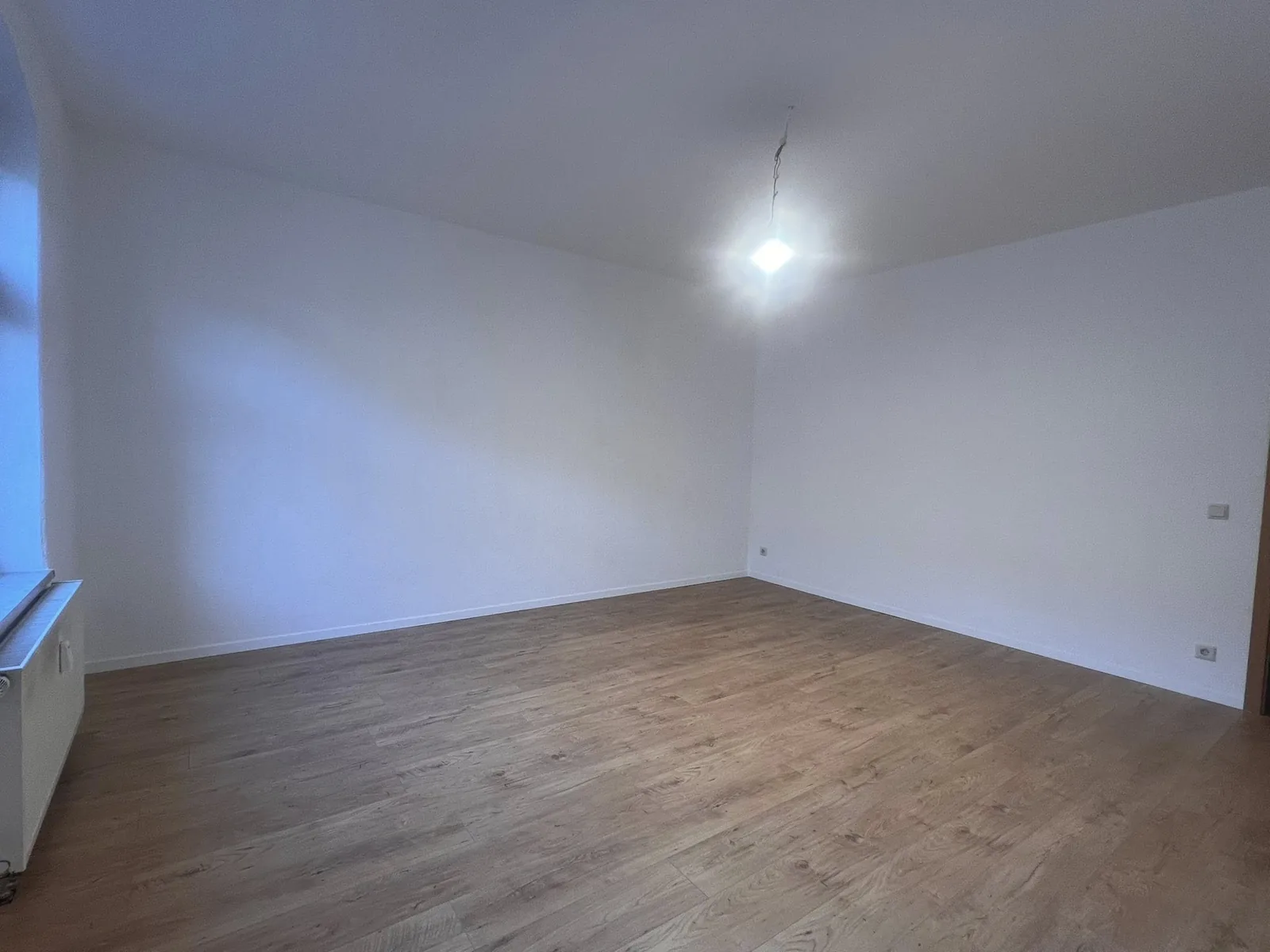 Fertiges Zimmer nach Malerarbeiten